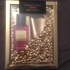 Victoria’s Secret mist and lotion set